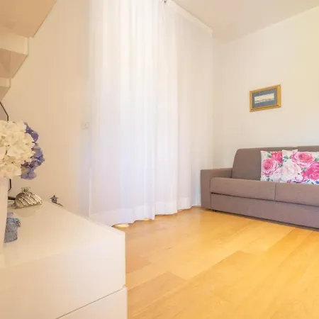 Apartment Summer House *